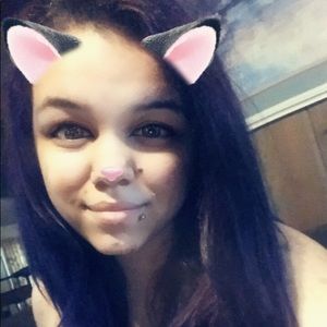 Meet your Posher, Dominique